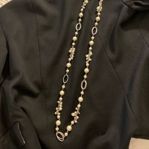 Long Pearl necklace